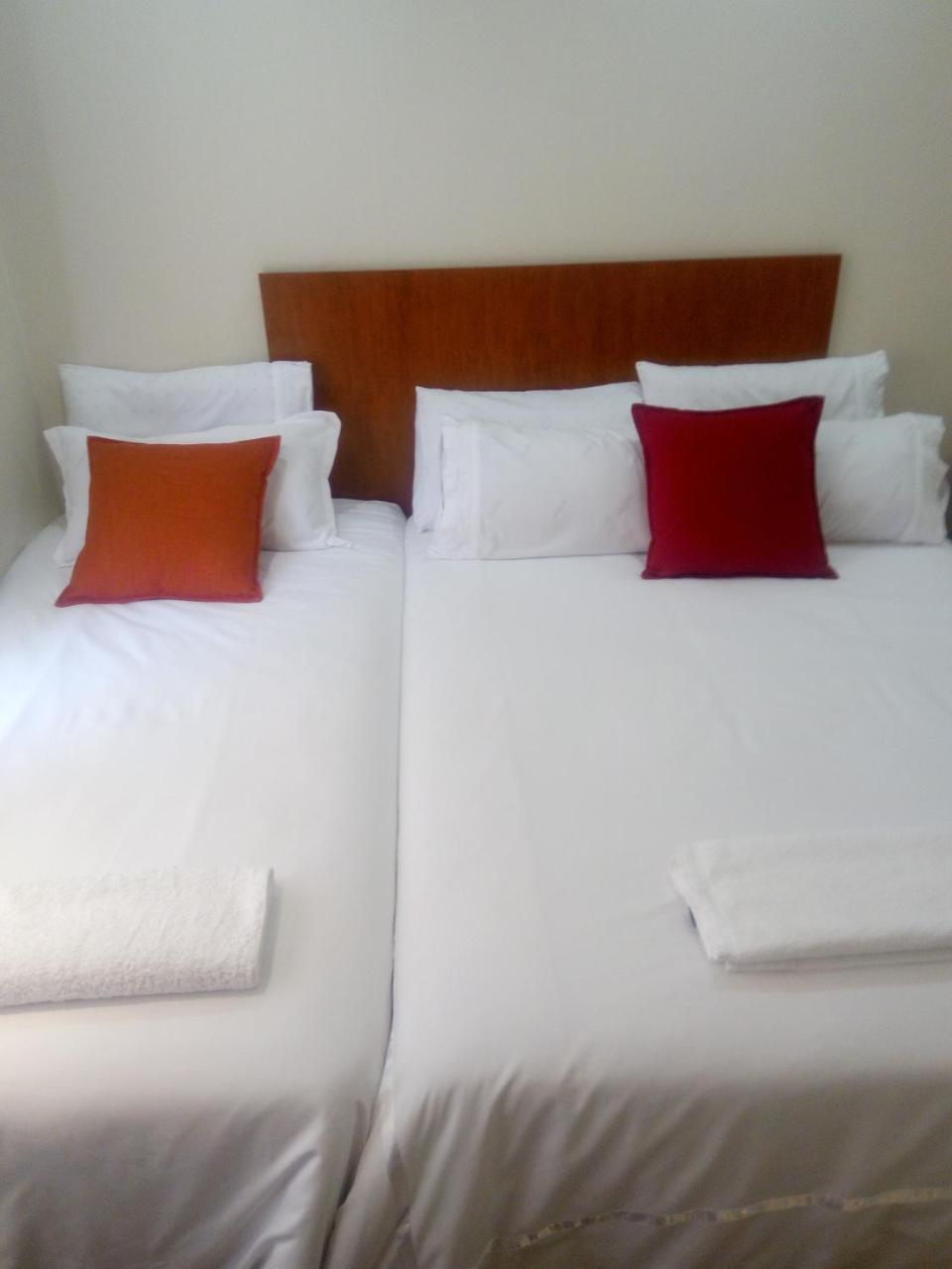 Eros Guest Inn Francistown Exterior foto